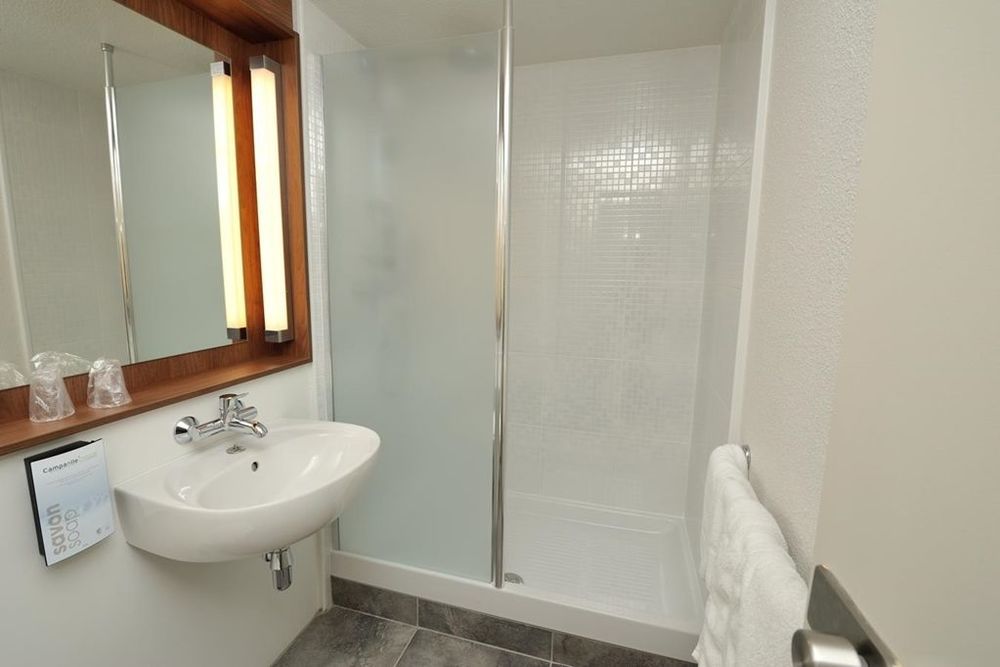 Campanile Valence Sud Hotel Room photo